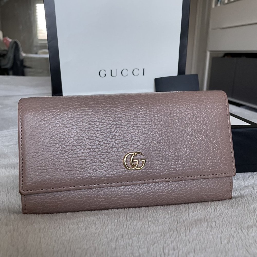 Gucci Marmont Leather Mini Leather Chain Bag in Beige/Nude